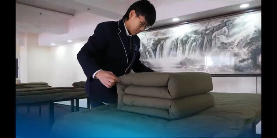 學(xué)生整理內(nèi)務(wù)